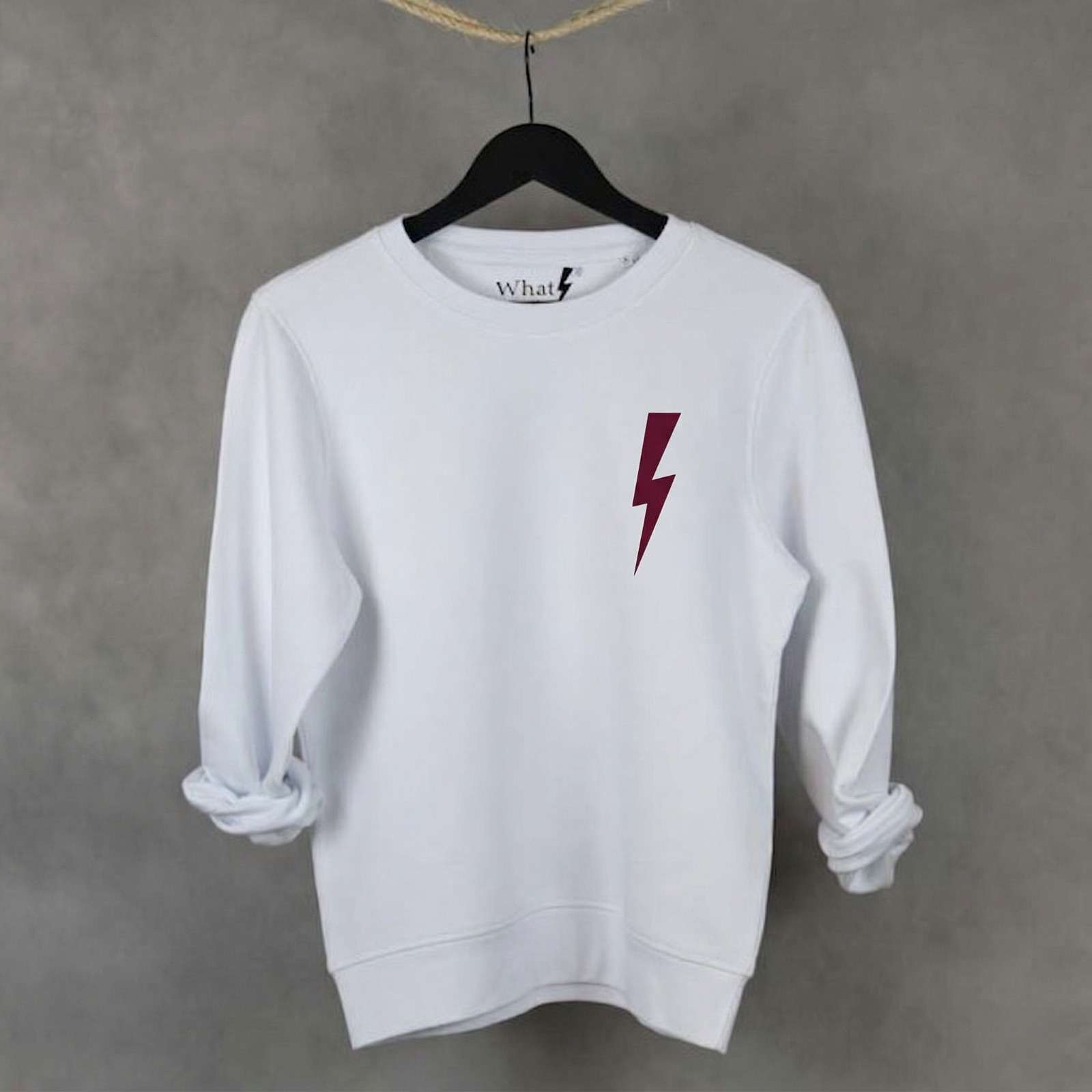 Sudadera premium de algodón orgánico WhatStyle con diseño Leader y logotipo oficial con rayo.