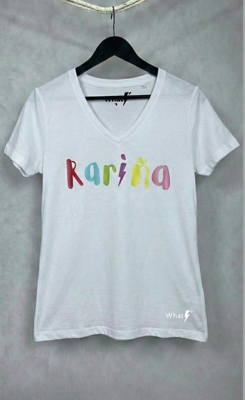 Camiseta blanca de edición limitada WhatStyle con estampado Rariña